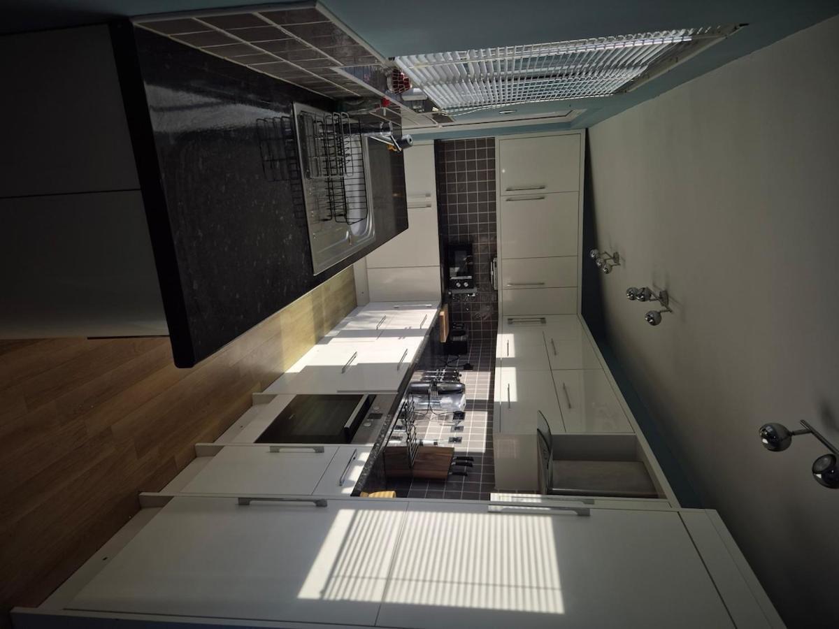 Escape Apartment *